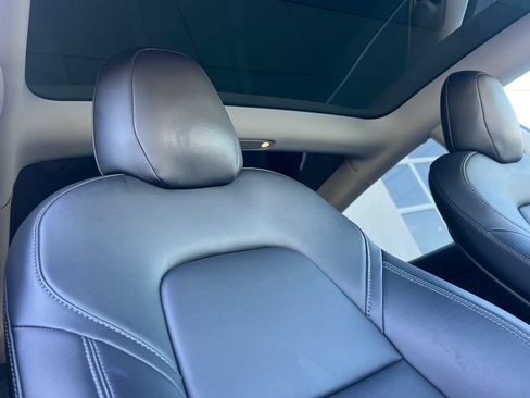 Used 2018 Tesla Model 3 Long Range RWD image 16