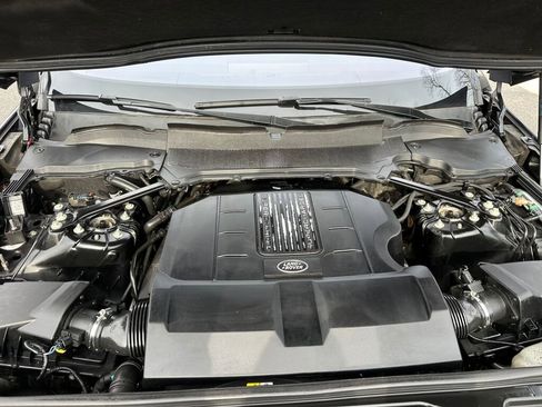 Used 2020 Land Rover Discovery SE image 36