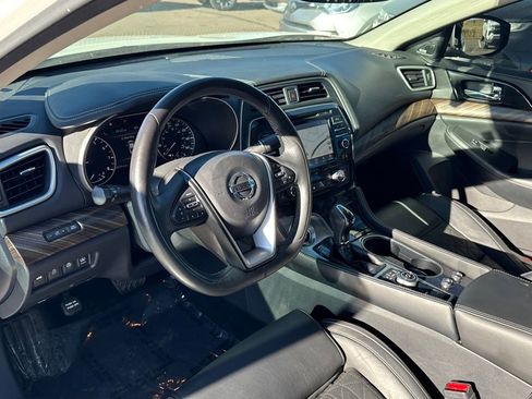 Used 2017 Nissan Maxima Platinum image 21