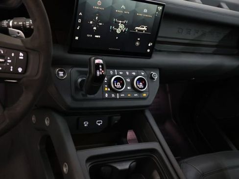 Used 2023 Land Rover Defender 90 V8 image 88