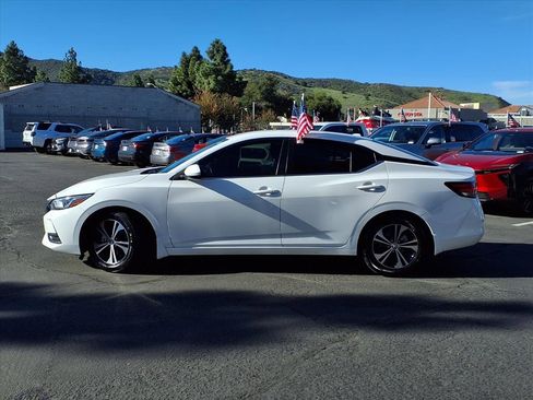 Used 2022 Nissan Sentra SV image 3