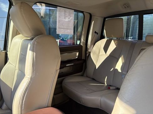 Used 2014 RAM 1500 Laramie w/ Convenience Group image 21