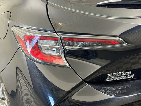 Used 2021 Toyota Corolla XSE image 36