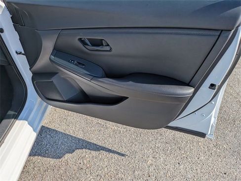 Used 2024 Nissan Sentra S w/ Lighting Package image 30