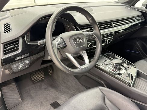 Used 2019 Audi Q7 3.0T Prestige w/ Prestige Package image 4