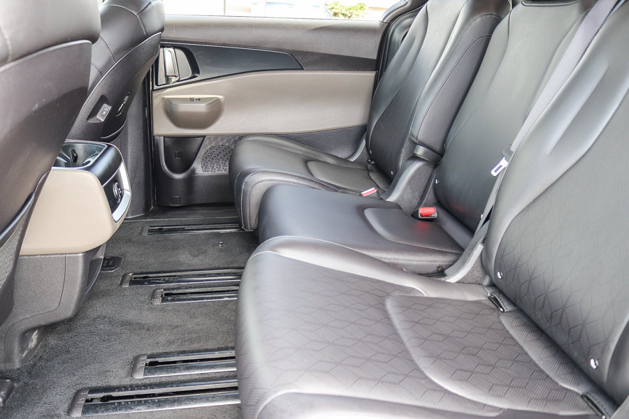 Certified 2026 Kia Carnival FWD image 18
