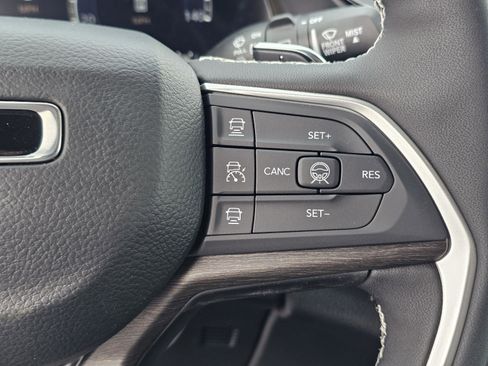 New 2026 Jeep Grand Cherokee Limited RWD image 22