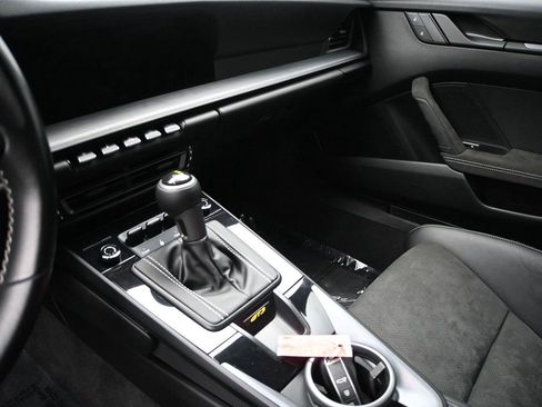 Used 2022 Porsche 911 GT3 RWD image 4