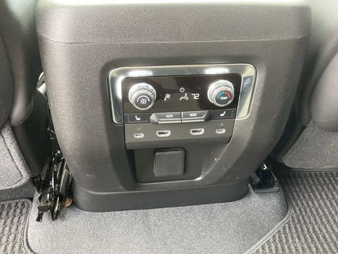 Used 2023 GMC Yukon Denali Ultimate image 22