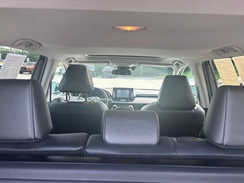 Certified 2021 Toyota RAV4 XLE Premium AWD/4WD image 10