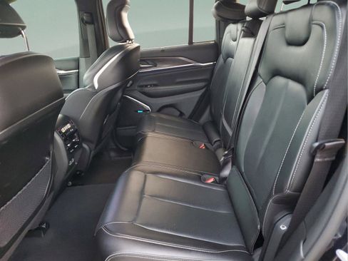 Used 2024 Jeep Grand Cherokee Overland w/ Advanced Protech Group III image 7