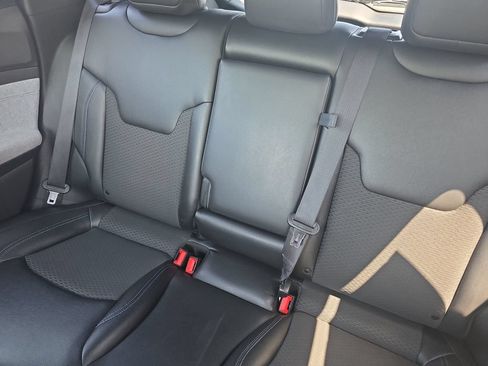 Used 2024 Jeep Compass Latitude AWD/4WD image 19