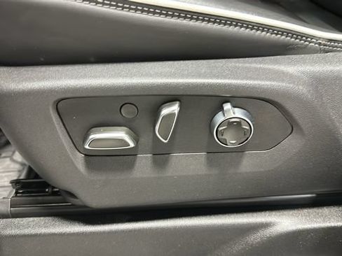 Used 2025 GMC Yukon AT4 Ultimate w/ LPO, Floor Liner Package AWD/4WD image 11