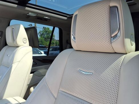 Certified 2023 Cadillac Escalade Premium Luxury Platinum image 28