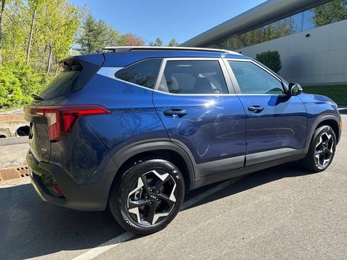 Certified 2025 Kia Seltos EX w/ EX Sunroof Package AWD/4WD image 4