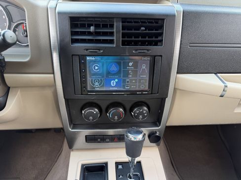 Used 2009 Jeep Liberty Sport w/ Popular Equipment Group image 32