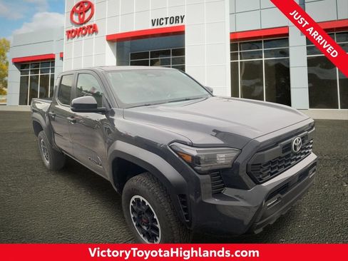 Used 2024 Toyota Tacoma TRD Off-Road w/ TRD Off Road Upgrade Package AWD/4WD image 1