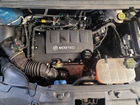 Used 2018 Buick Encore Sport Touring image 30