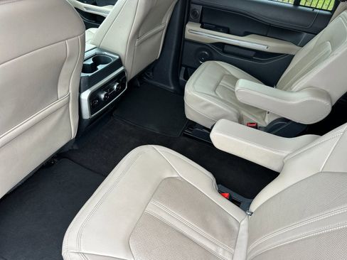 Used 2023 Ford Expedition Max Limited image 11