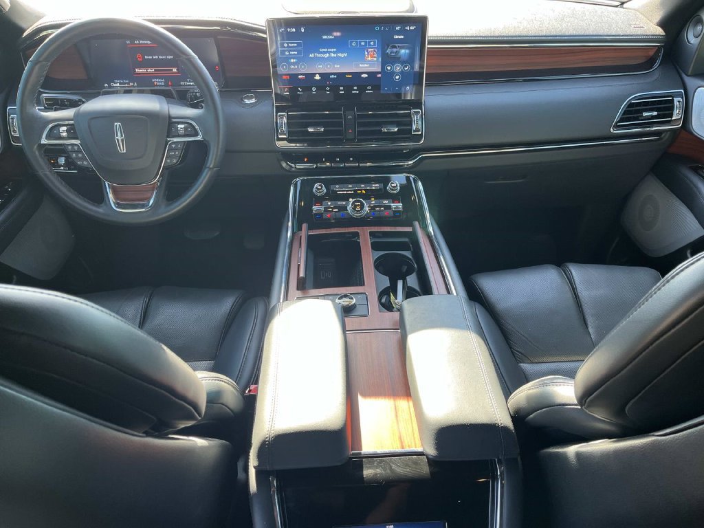 Used 2024 Lincoln Navigator Reserve AWD/4WD image 12