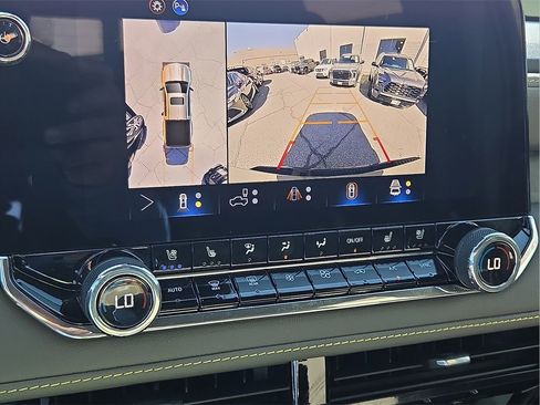 Used 2025 Chevrolet Colorado ZR2 w/ Technology Package image 21