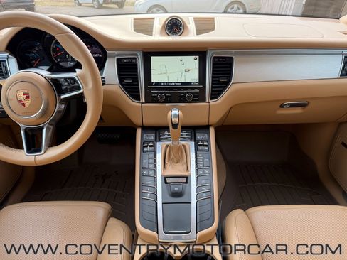 Used 2015 Porsche Macan Turbo image 29