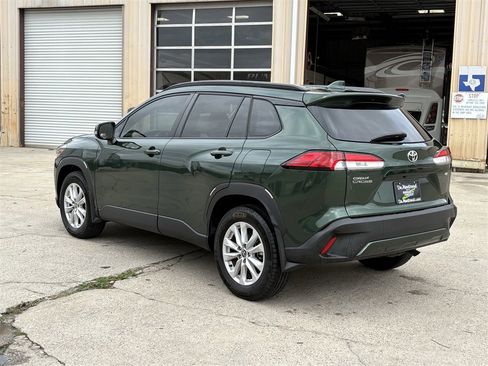 Used 2023 Toyota Corolla Cross LE image 7