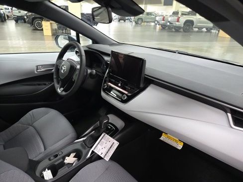 New 2026 Toyota Corolla SE image 9