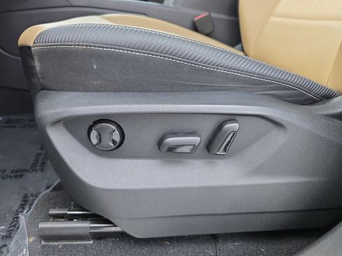 Used 2023 Volkswagen Atlas Cross Sport SE image 29