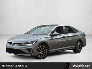 Used 2025 Volkswagen Jetta SE FWD video 1
