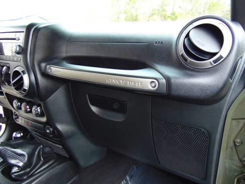 Used 2015 Jeep Wrangler Unlimited Sport w/ Quick Order Package 23S image 19