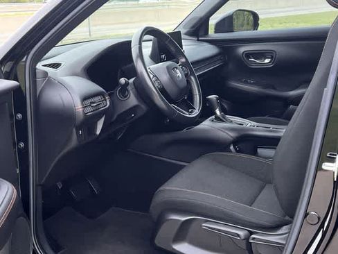 Certified 2024 Honda HR-V Sport image 3