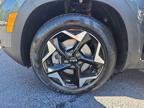 Used 2024 Kia Seltos EX AWD/4WD image 37