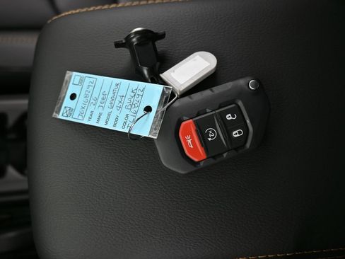 New 2026 Jeep Gladiator Sport image 17