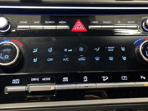 Used 2025 Hyundai Santa Fe Calligraphy AWD/4WD image 18