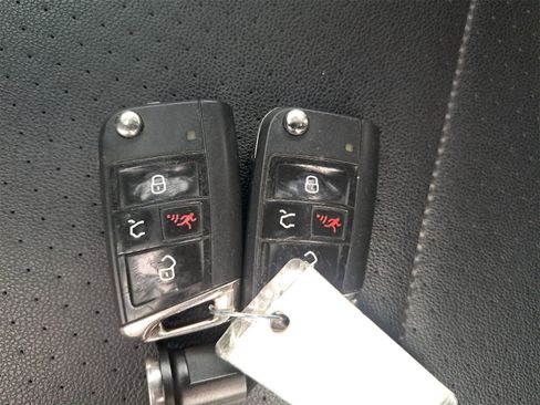 Used 2020 Volkswagen Tiguan SE image 38