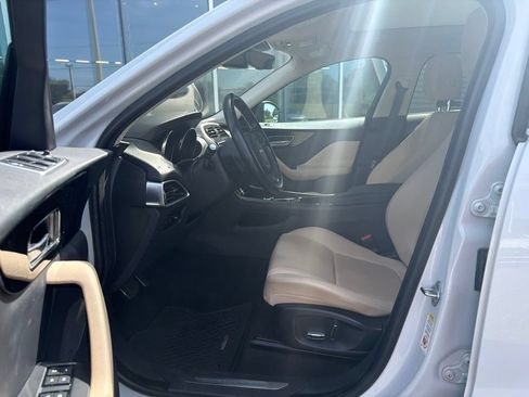 Used 2019 Jaguar F-PACE Premium AWD/4WD image 7