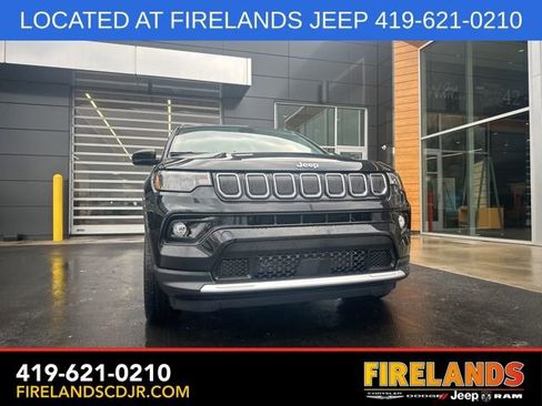 Used 2022 Jeep Compass Limited image 2