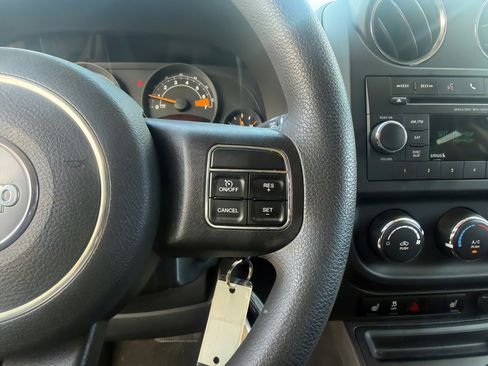 Used 2015 Jeep Compass Sport w/ Power Value Group image 28