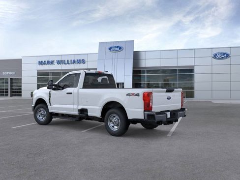 New 2026 Ford F250 XL w/ XL Chrome Package image 4