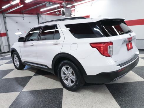 Used 2020 Ford Explorer XLT w/ Equipment Group 202A RWD image 6