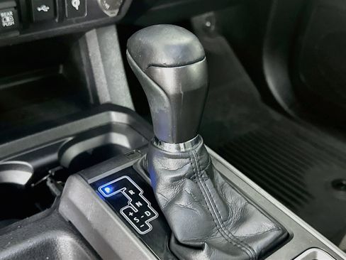 Used 2022 Toyota Tacoma TRD Sport w/ Technology Package RWD image 24