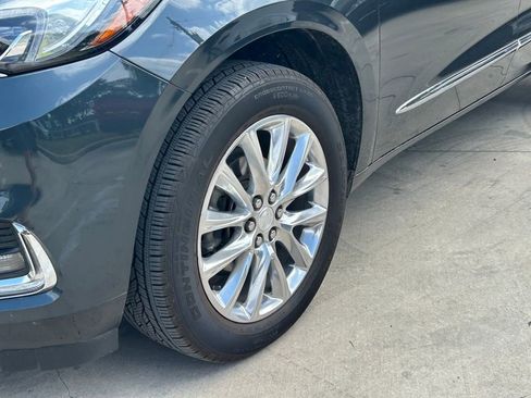 Used 2020 Buick Enclave Essence w/ Sound and Sites Package FWD image 9
