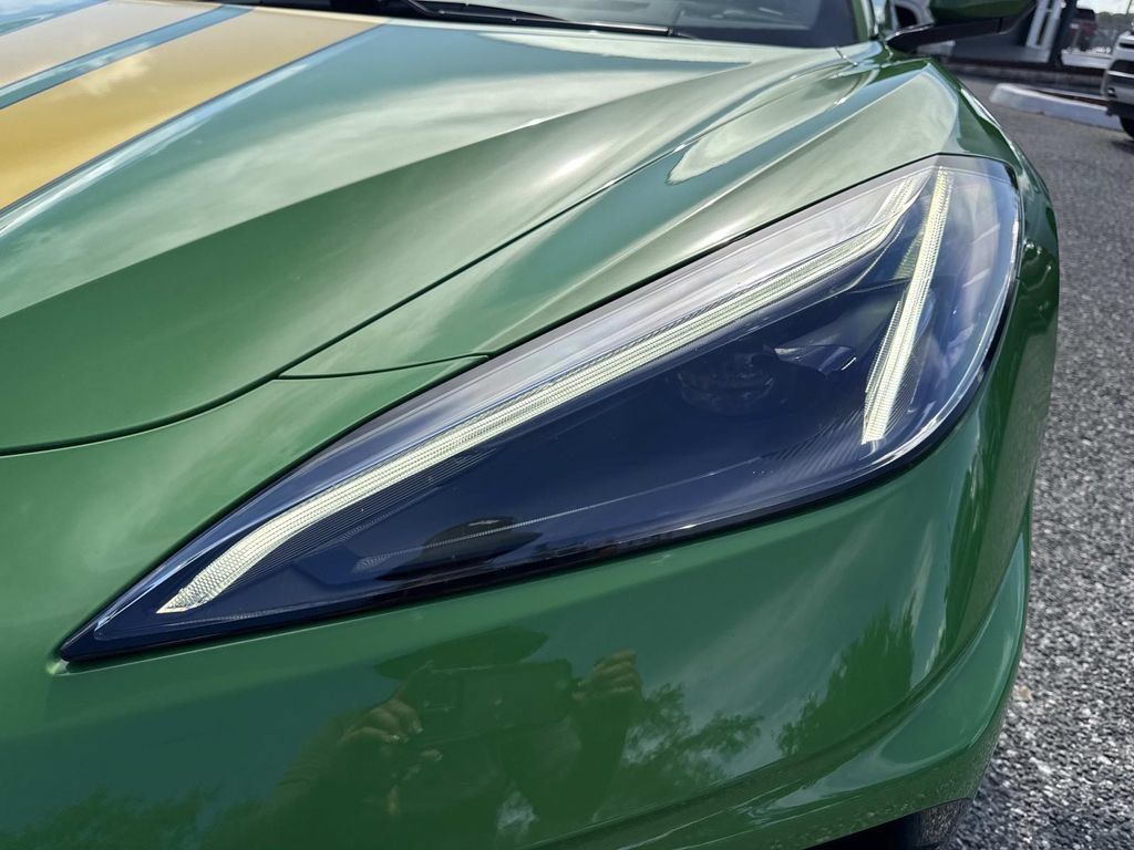 Used 2026 Chevrolet Corvette Stingray Preferred Cpe w/ Z51 Performance Package RWD image 9