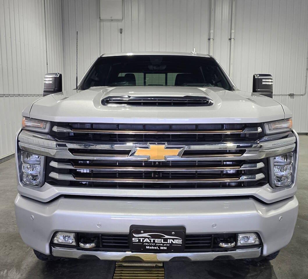 Used 2022 Chevrolet Silverado 2500 High Country AWD/4WD image 3