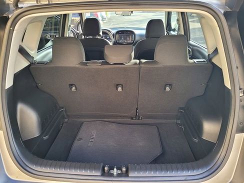 Used 2024 Kia Soul LX w/ Option Group 015 image 25