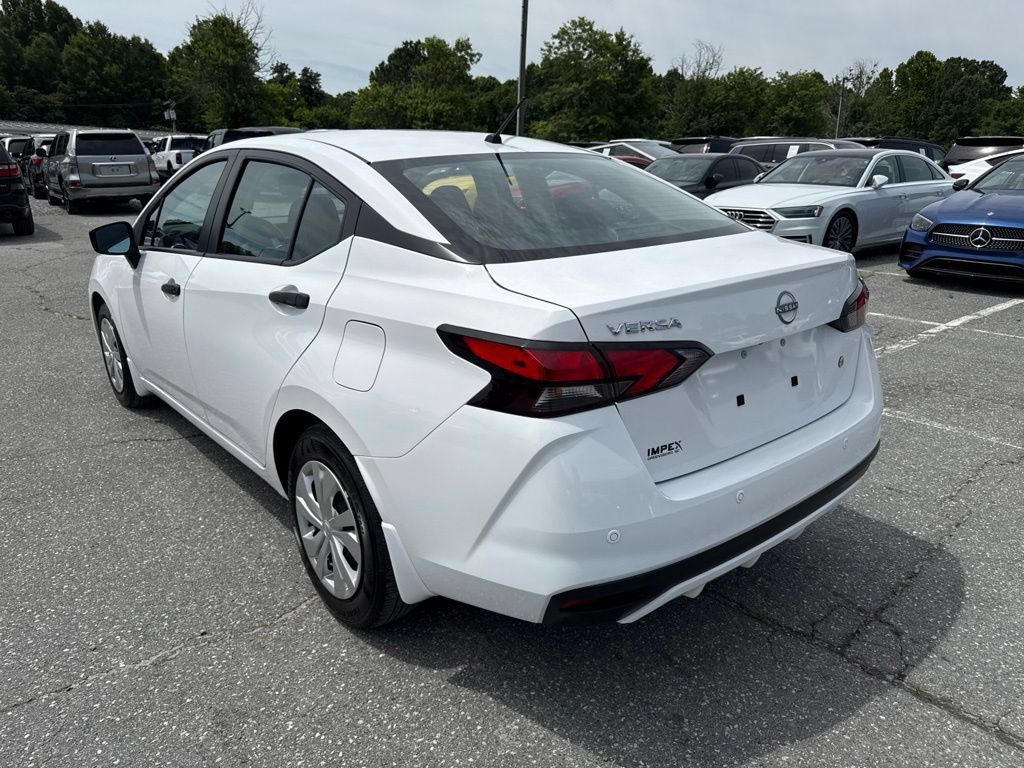Used 2025 Nissan Versa S w/ Trunk Package FWD image 4