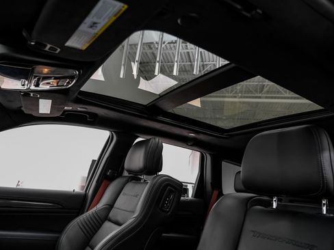 Used 2021 Jeep Grand Cherokee Trackhawk image 7