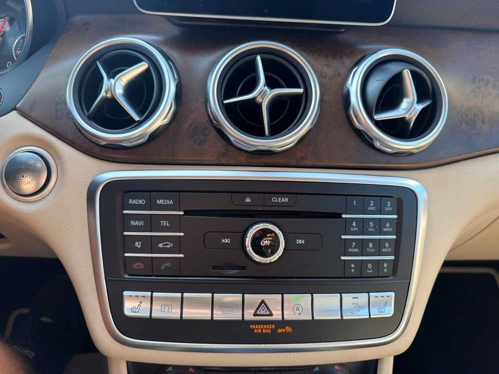 Used 2019 Mercedes-Benz GLA 250 4MATIC image 32