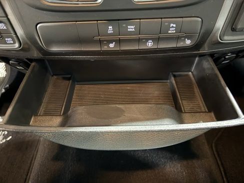 Used 2022 RAM 1500 Classic SLT w/ Electronics Convenience Group image 22